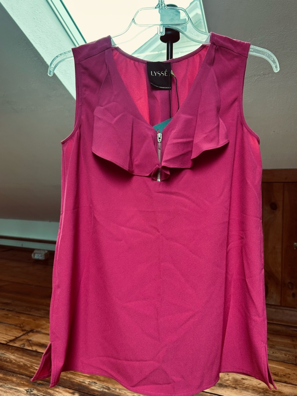 Lysse Fairytale Pink Ruffle Top. Size XS. NWT.